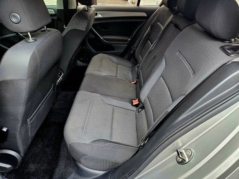 Used 2016 Volkswagen Golf S FWD image 28
