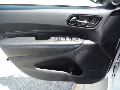 Used 2022 Dodge Durango R/T w/ Tow 'N Go Package AWD/4WD image 19