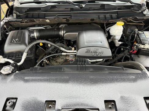 Used 2019 RAM 1500 Express image 29