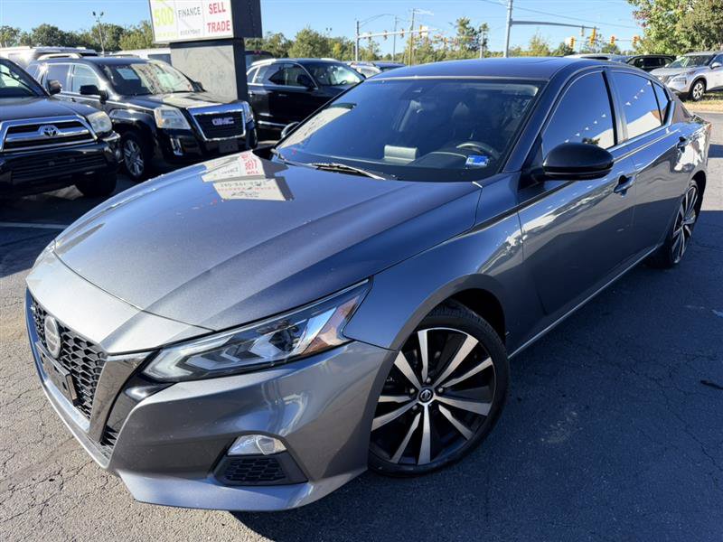Used 2021 Nissan Altima 2.5 SR w/ SR Premium Package FWD image 2