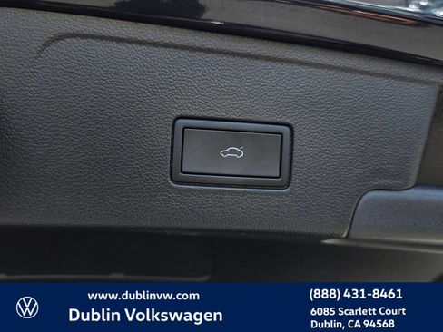 Certified 2024 Volkswagen Atlas Cross Sport SEL R-Line AWD/4WD image 26