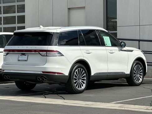 Certified 2020 Lincoln Aviator Reserve w/ Equipment Group 201A AWD/4WD image 3