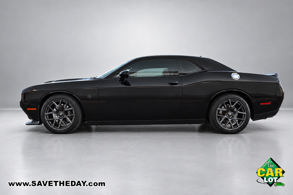 Used 2016 Dodge Challenger R/T Scat Pack w/ Leather Interior Group RWD image 5