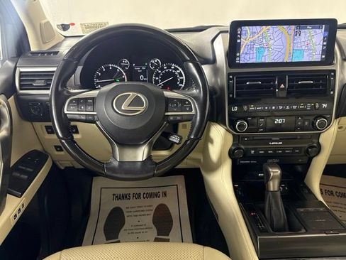 Used 2022 Lexus GX 460 Luxury w/ Sport Design Package AWD/4WD image 19