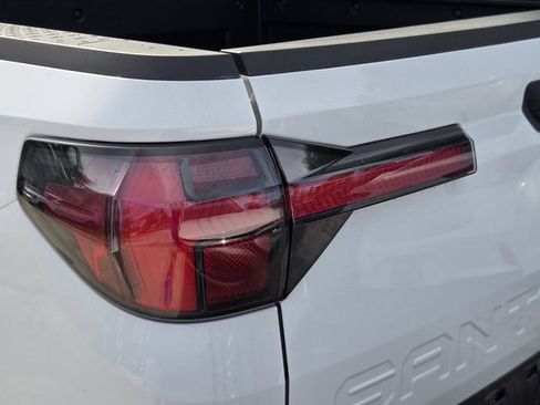 Used 2025 Hyundai Santa Cruz SEL FWD image 7