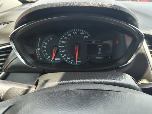 Used 2020 Chevrolet Trax LT w/ LT Convenience Package AWD/4WD image 24