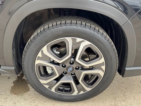 Used 2024 Subaru Ascent Limited w/ Technology Package AWD/4WD image 13