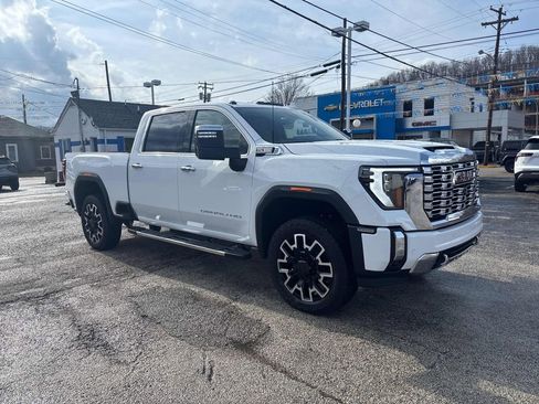 New 2026 GMC Sierra 2500 Denali w/ Denali Reserve Package image 7