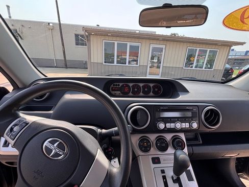 Used 2009 Scion xB FWD image 16