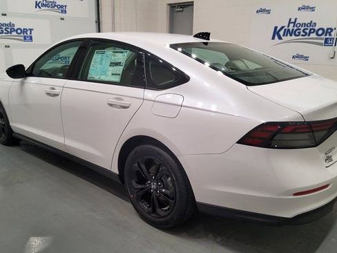 New 2025 Honda Accord SE image 4