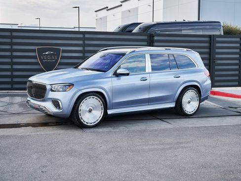 Used 2026 Mercedes-Benz Maybach GLS 600 4MATIC image 6