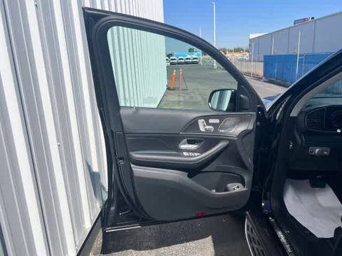 Used 2026 Mercedes-Benz GLS 450 4MATIC image 13