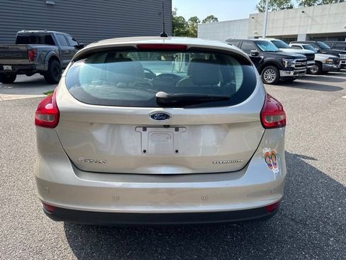 Used 2017 Ford Focus Titanium FWD image 8