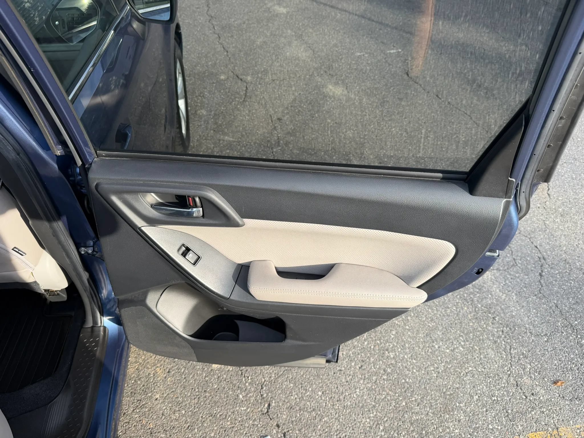 Used 2014 Subaru Forester 2.5i Limited AWD/4WD image 37