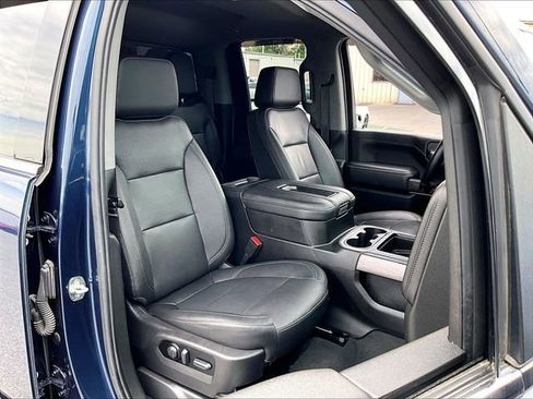 Used 2022 Chevrolet Silverado 2500 LTZ w/ LTZ Convenience Package II AWD/4WD image 11