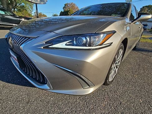 Used 2021 Lexus ES 350 w/ Premium Package image 10