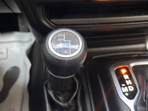 Used 2020 Jeep Wrangler Unlimited Sport S image 29