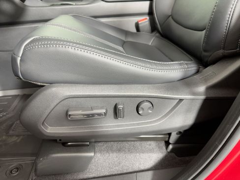 New 2025 Honda Pilot EX-L image 13