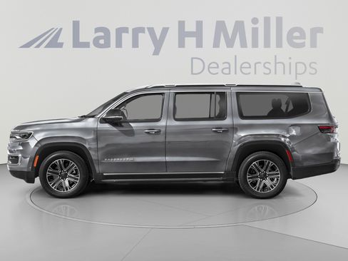 Certified 2024 Jeep Wagoneer L Series II w/ Flexible Seating Group AWD/4WD image 3