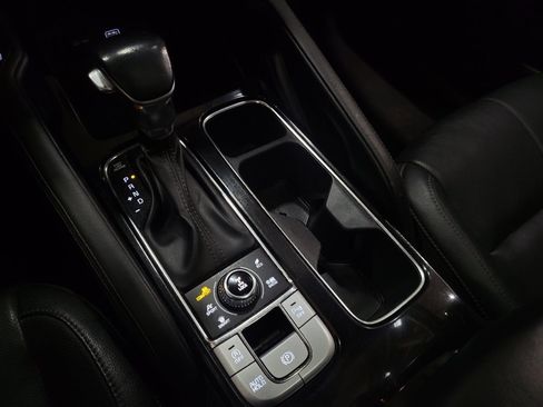Used 2022 Kia Telluride EX w/ EX Premium Package AWD/4WD image 26