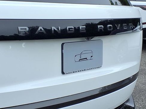 New 2025 Land Rover Range Rover SE image 19