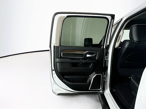 Used 2024 RAM 2500 Laramie image 27