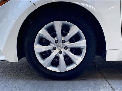 Used 2023 Toyota Corolla LE FWD image 9