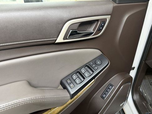 Used 2016 GMC Yukon XL Denali w/ Open Road Package AWD/4WD image 27