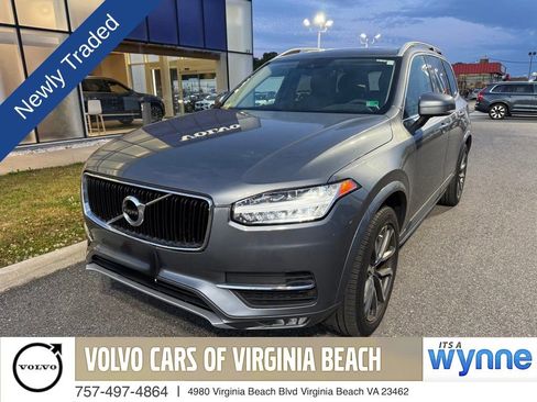 Used 2019 Volvo XC90 T5 Momentum w/ Protection Package AWD/4WD image 4