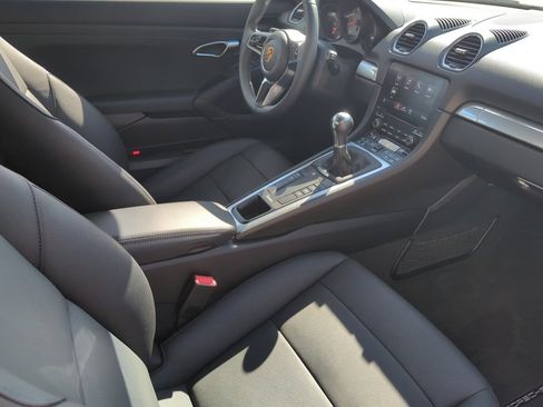 Used 2024 Porsche 718 Cayman S image 12