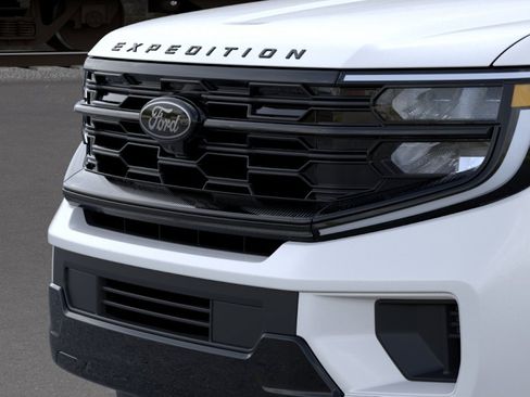 New 2026 Ford Expedition Platinum w/ Stealth Appearance Package AWD/4WD image 17