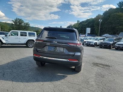 New 2025 Jeep Grand Cherokee 4WD