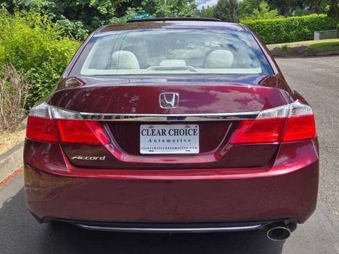 Used 2015 Honda Accord EX image 10
