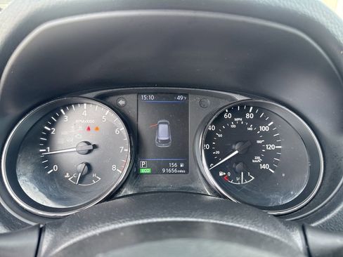 Used 2020 Nissan Rogue SV image 31