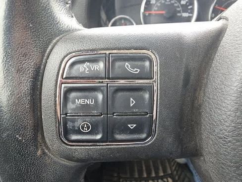 Used 2011 Jeep Wrangler Unlimited Sahara w/ Connectivity Group image 11