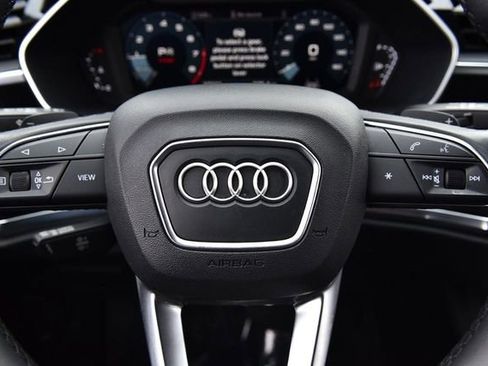 Used 2023 Audi Q3 2.0T Premium w/ Convenience Package image 17