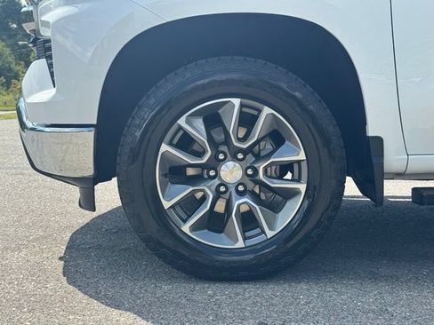 Certified 2023 Chevrolet Silverado 1500 LT AWD/4WD image 10