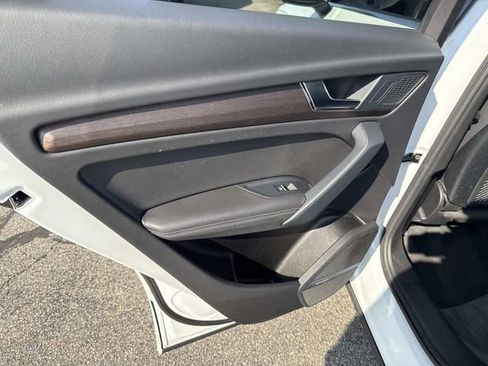 Used 2024 Audi Q5 2.0T Premium Plus image 18