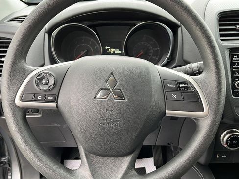 Used 2025 Mitsubishi Outlander Sport ES image 19