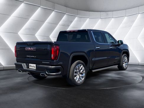 Certified 2022 GMC Sierra 1500 Denali w/ Denali Reserve Package AWD/4WD image 5