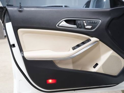 Used 2019 Mercedes-Benz CLA 250 image 9