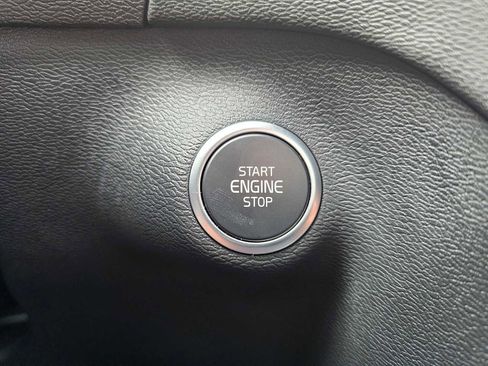 Certified 2024 Volvo XC40 B5 Plus w/ Climate Package image 34