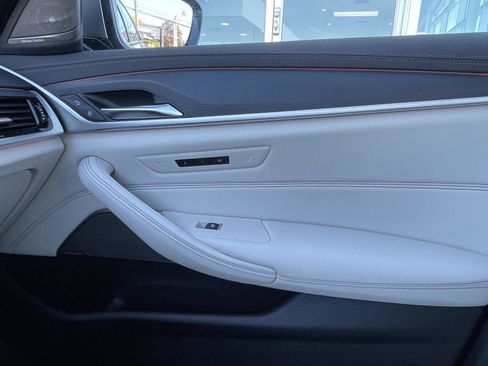 Used 2023 BMW M550i xDrive w/ Executive Package image 20