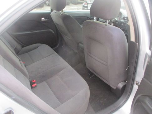 Used 2006 Ford Fusion SE image 8