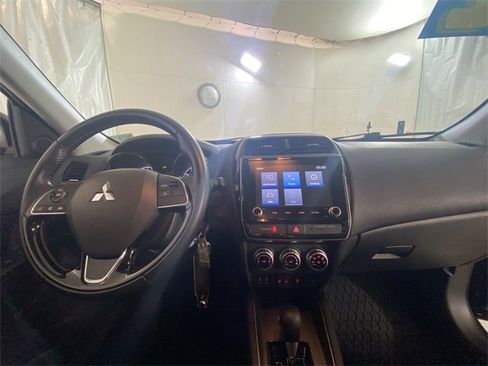 Used 2022 Mitsubishi Outlander Sport SE image 27