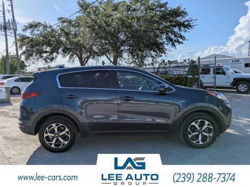 Used 2021 Kia Sportage LX AWD/4WD image 2