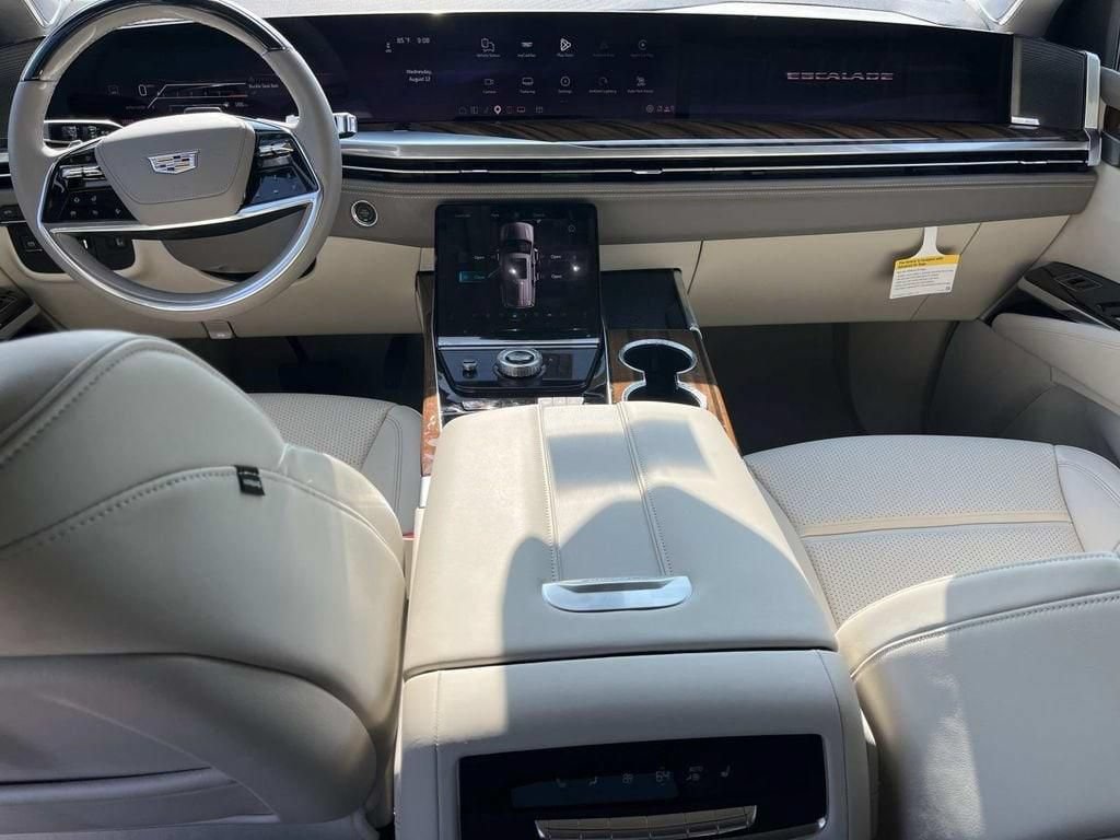 Certified 2026 Cadillac Escalade Platinum Sport AWD/4WD image 12