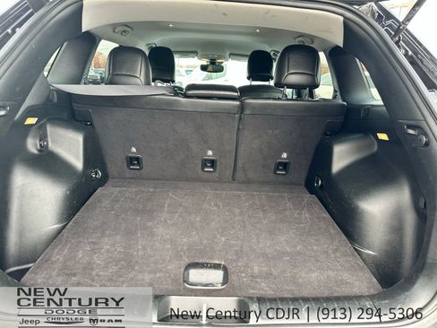 Used 2023 Jeep Cherokee Altitude Lux AWD/4WD image 11
