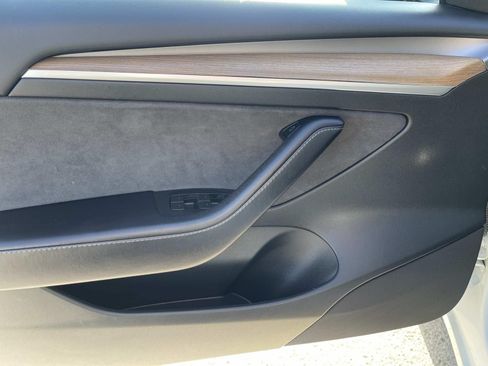 Used 2023 Tesla Model 3 Standard Range RWD image 10