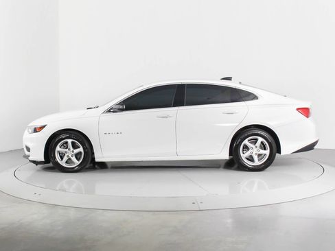 Used 2018 Chevrolet Malibu LS FWD image 4
